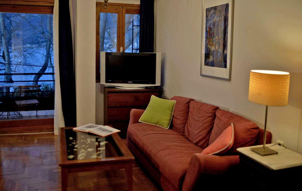 Lake View Apartment Ioannina Exterior photo